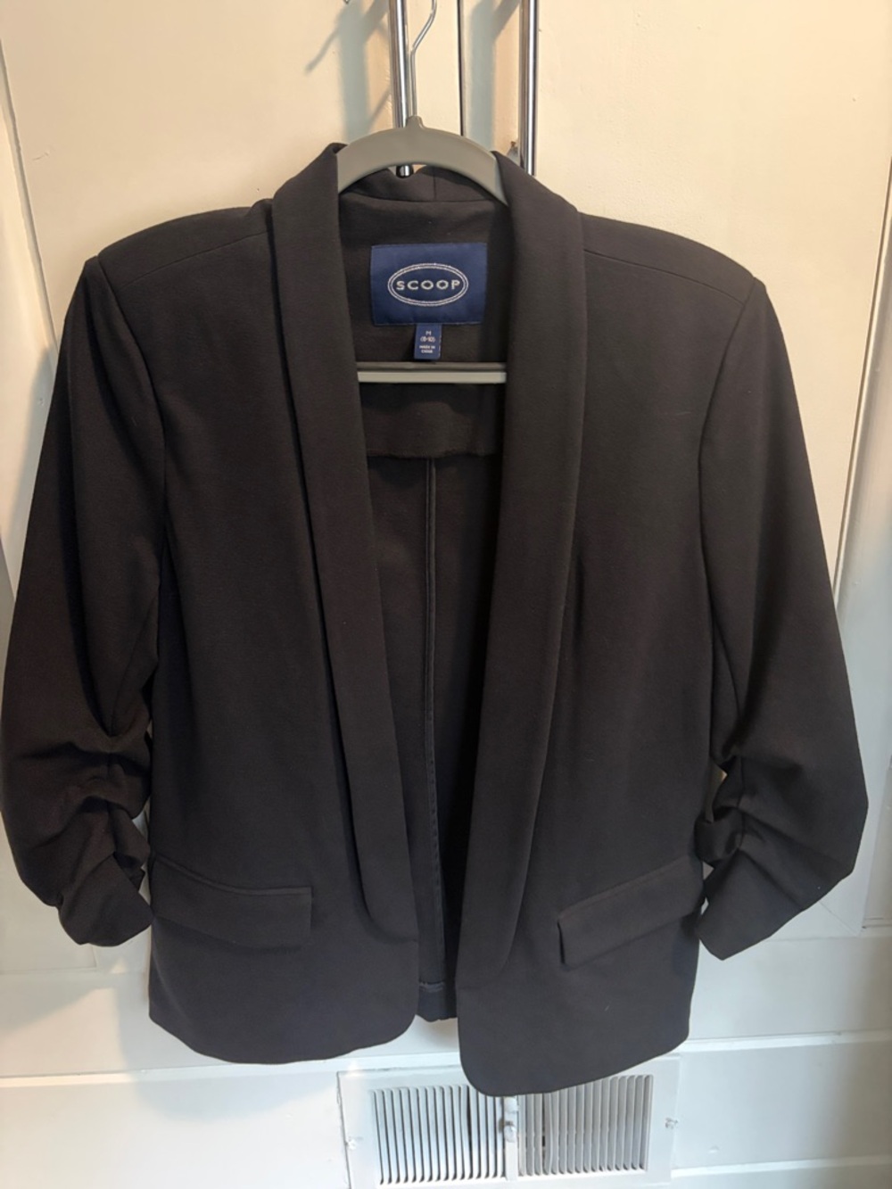 Scoop Original Black Women's Open-Front Blazer Jacket size 8-10 fits 4-6 too.